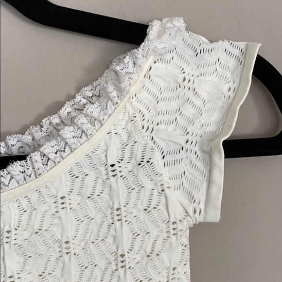 White with cutout designs top - Picture 4 of 5